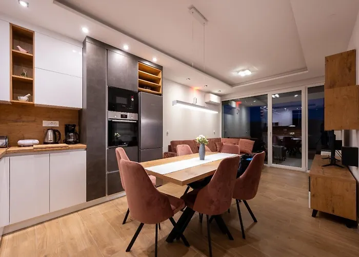 With Terrace Apartman Trogir