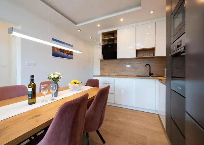 With Terrace Apartman *