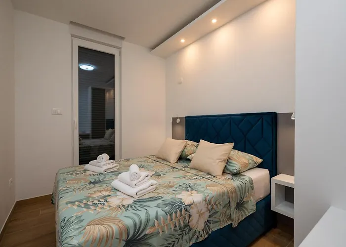 Apartman With Terrace Trogir